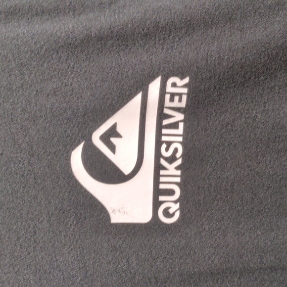 Men's Quiksilver T-shirt - Picture 2 of 3